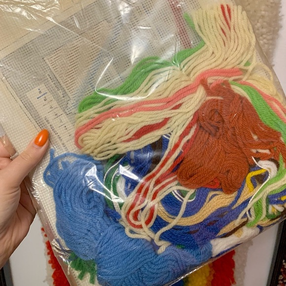 Vintage 80s- 1983 DIMENSIONS “Home is where the heart is” Crewel Needlepoint - Picture 3 of 4